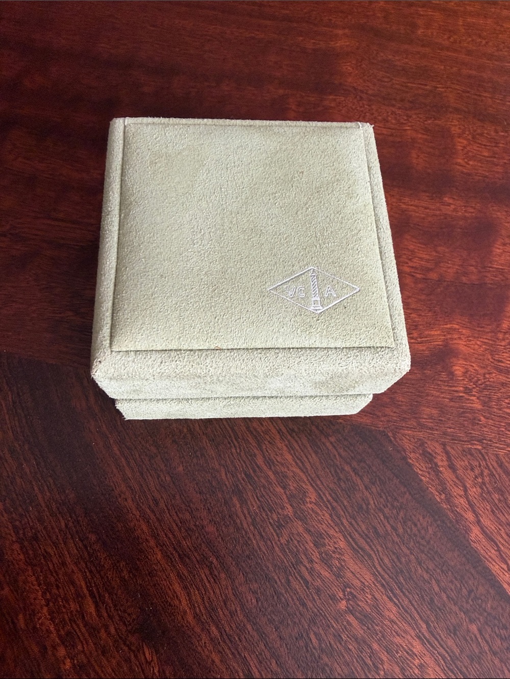 Van Cleef & Arpels Jewelry Box Green Suede Small Square Presentation Case VCA